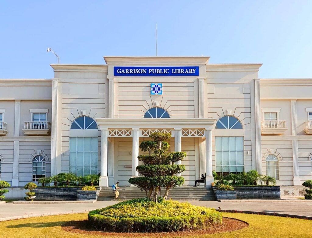 Garrison Public Library Multan